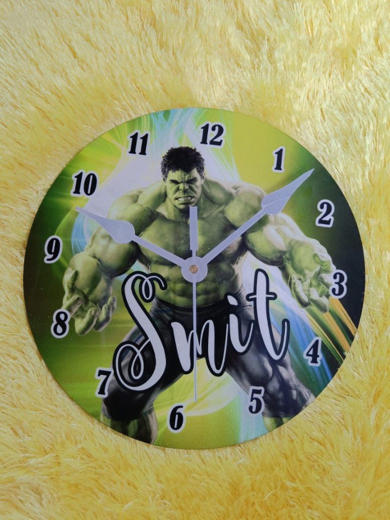 MC1 MDF Clock 8X8