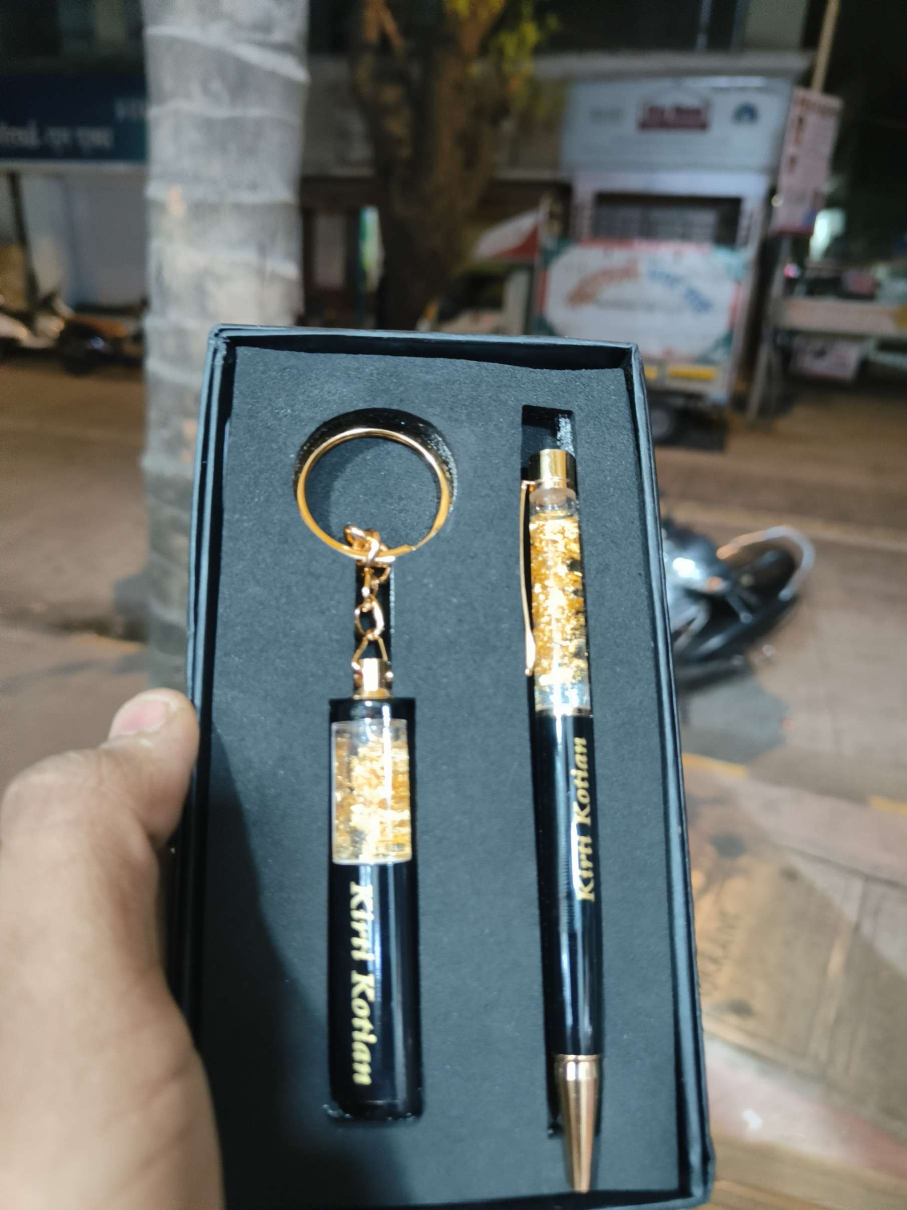 PK6  Pen & Keychain Gift Set