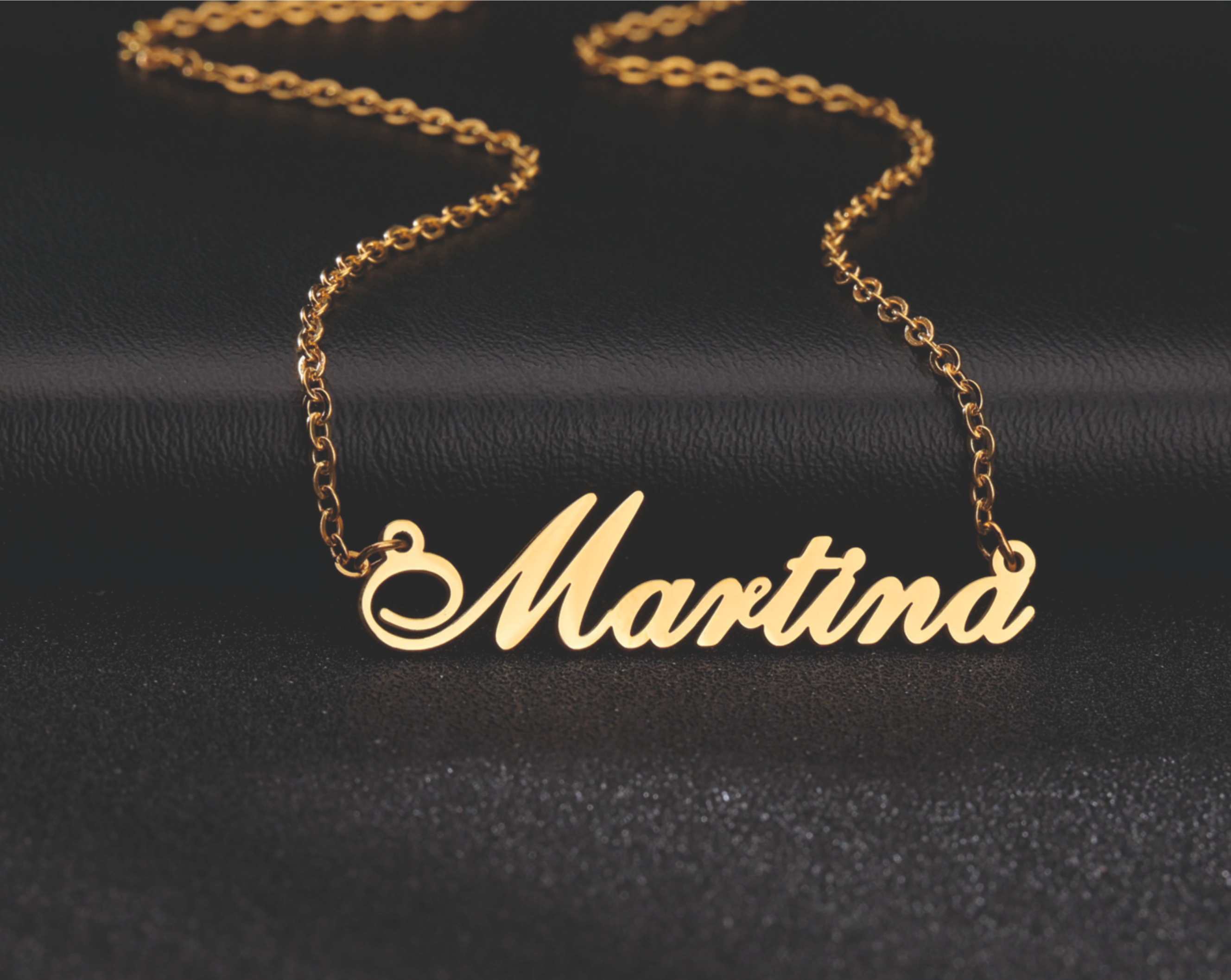 NL1 Name Locket Golden