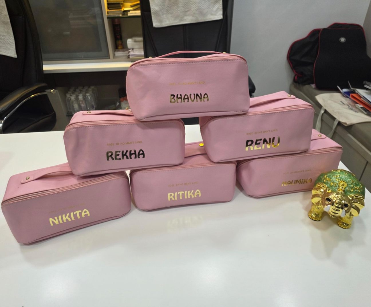 RC34 Pretrice Cosmetic Travel Organizer